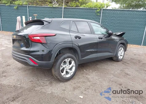 2025 Chevrolet Trax Fwd Ls z USA, uszkodzony, nr VIN KL77LFEP6SC193252